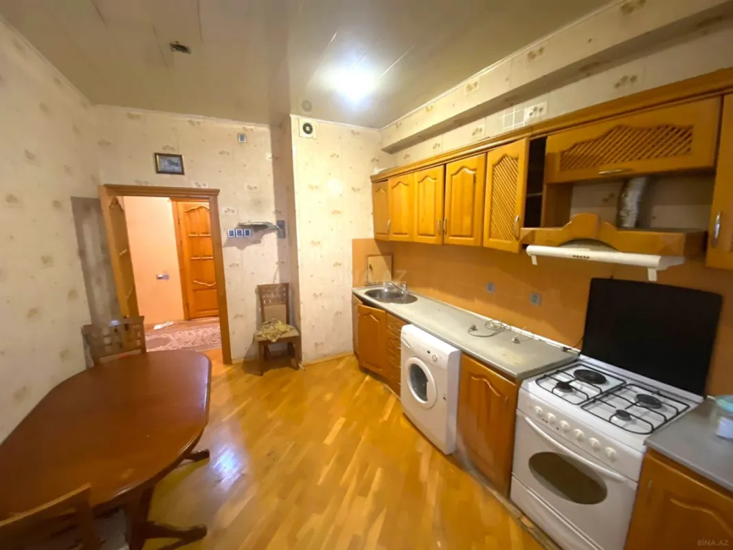 Satılır 2 otaqlı mənzil 74 m²