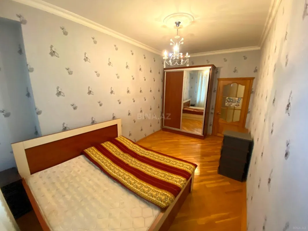 Satılır 2 otaqlı mənzil 74 m²