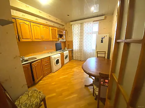 Satılır 2 otaqlı mənzil 74 m²