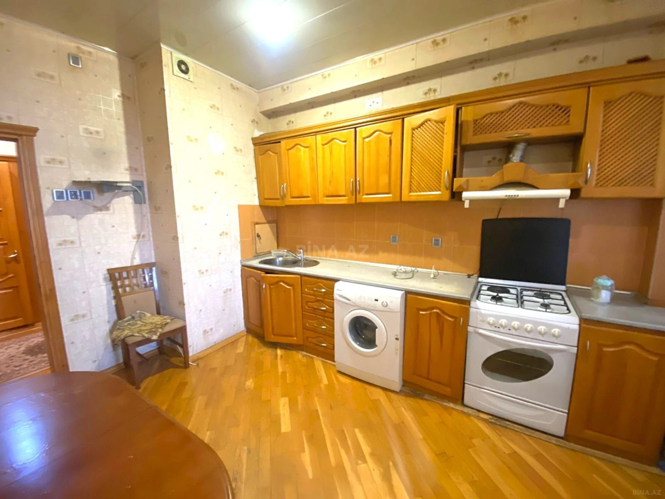 Satılır 2 otaqlı mənzil 74 m²