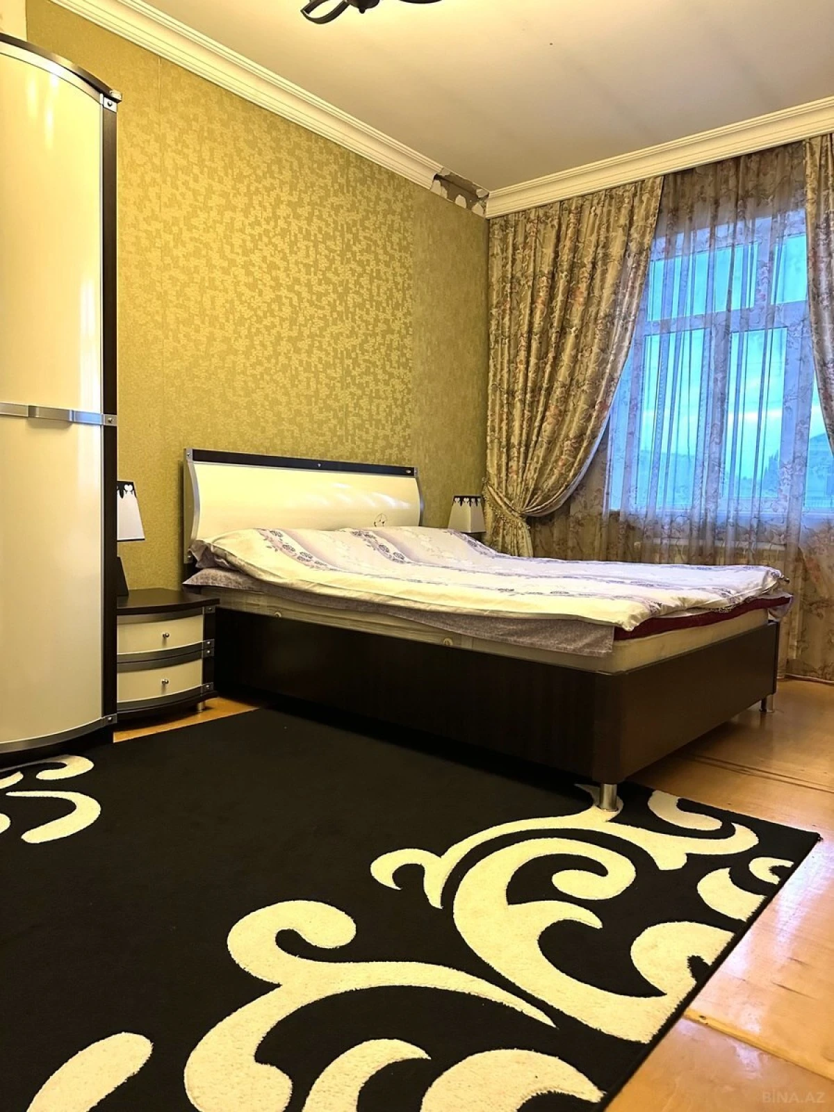 Satılır 6 otaqlı həyət evi 200 m²