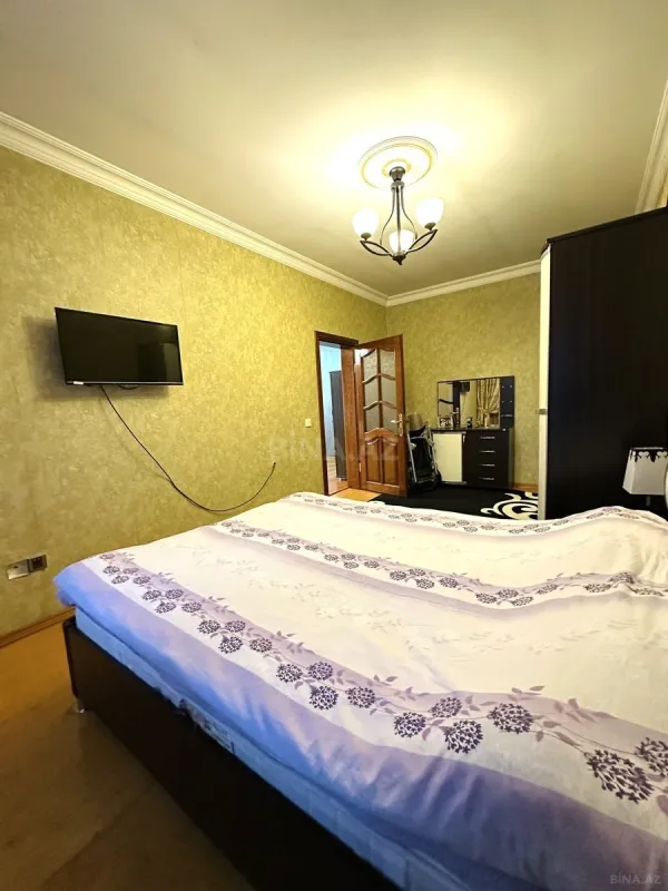 Satılır 6 otaqlı həyət evi 200 m²