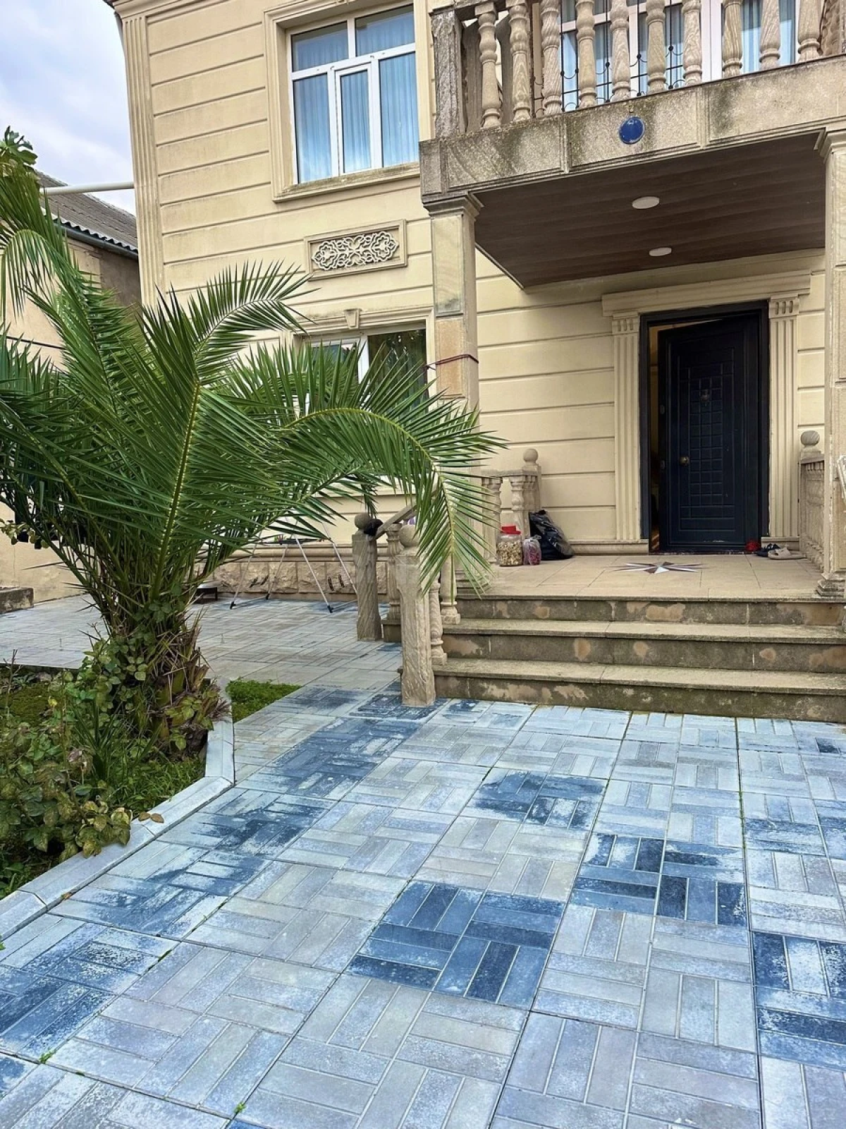 Satılır 6 otaqlı həyət evi 200 m²