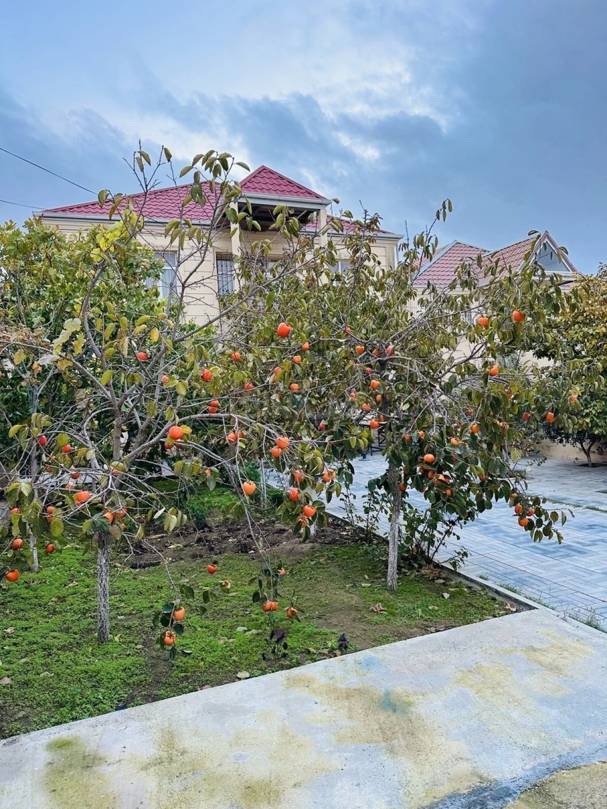 Satılır 6 otaqlı həyət evi 200 m²