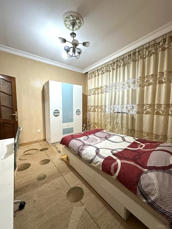 Satılır 6 otaqlı həyət evi 200 m²