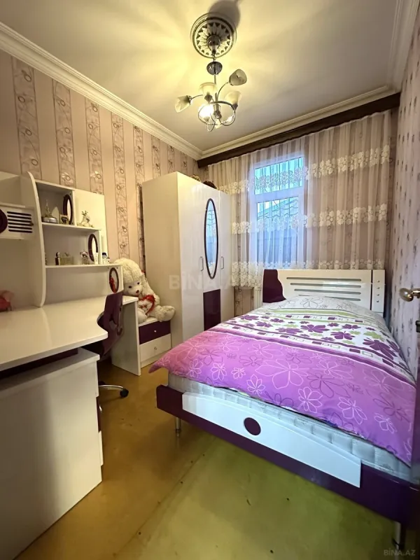 Satılır 6 otaqlı həyət evi 200 m²