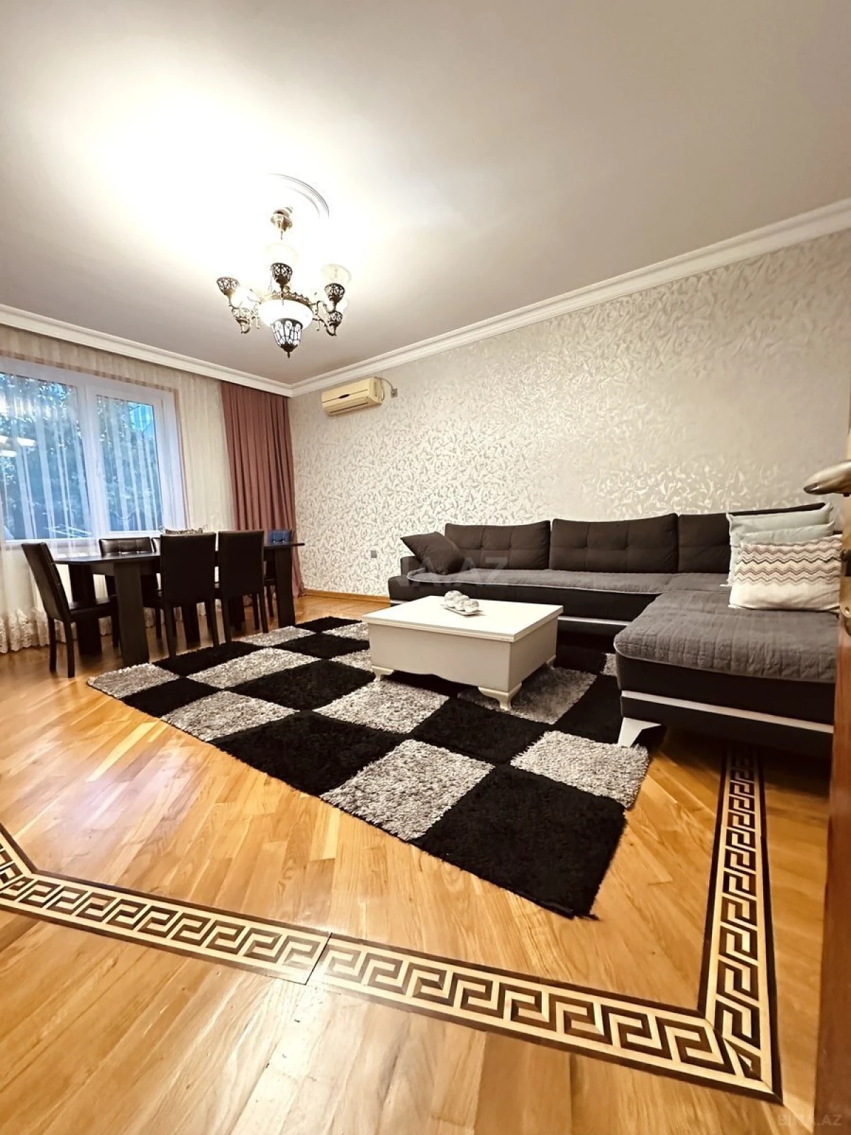 Satılır 6 otaqlı həyət evi 200 m²