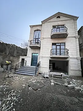 Satılır 6 otaqlı həyət evi 300 m² — Bakı, Qaraçuxur 6 otaq 300.00 m²