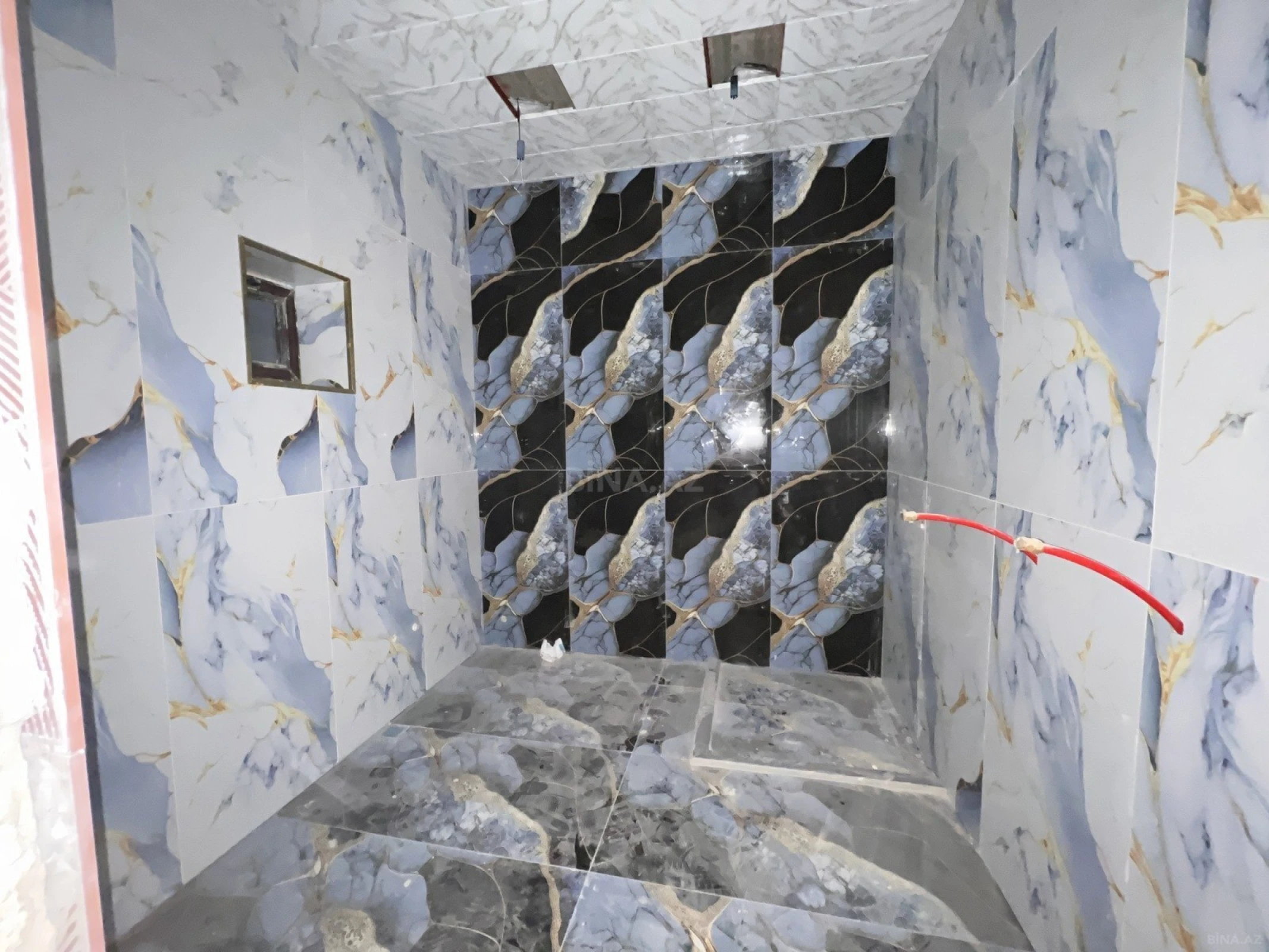 Satılır 6 otaqlı həyət evi 300 m²