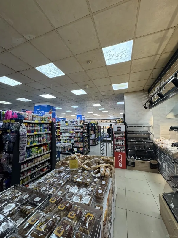 Satılır obyekt 700 m²