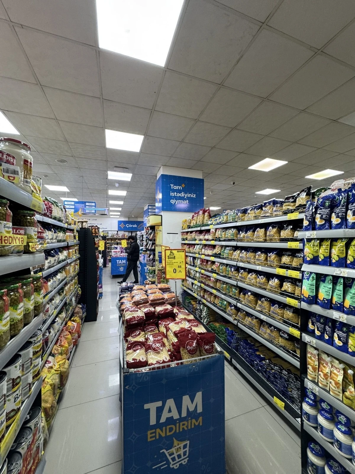 Satılır obyekt 700 m²