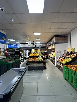 Satılır obyekt 700 m²