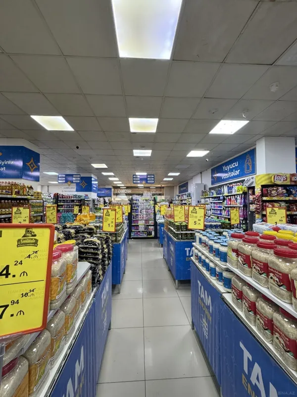 Satılır obyekt 700 m²