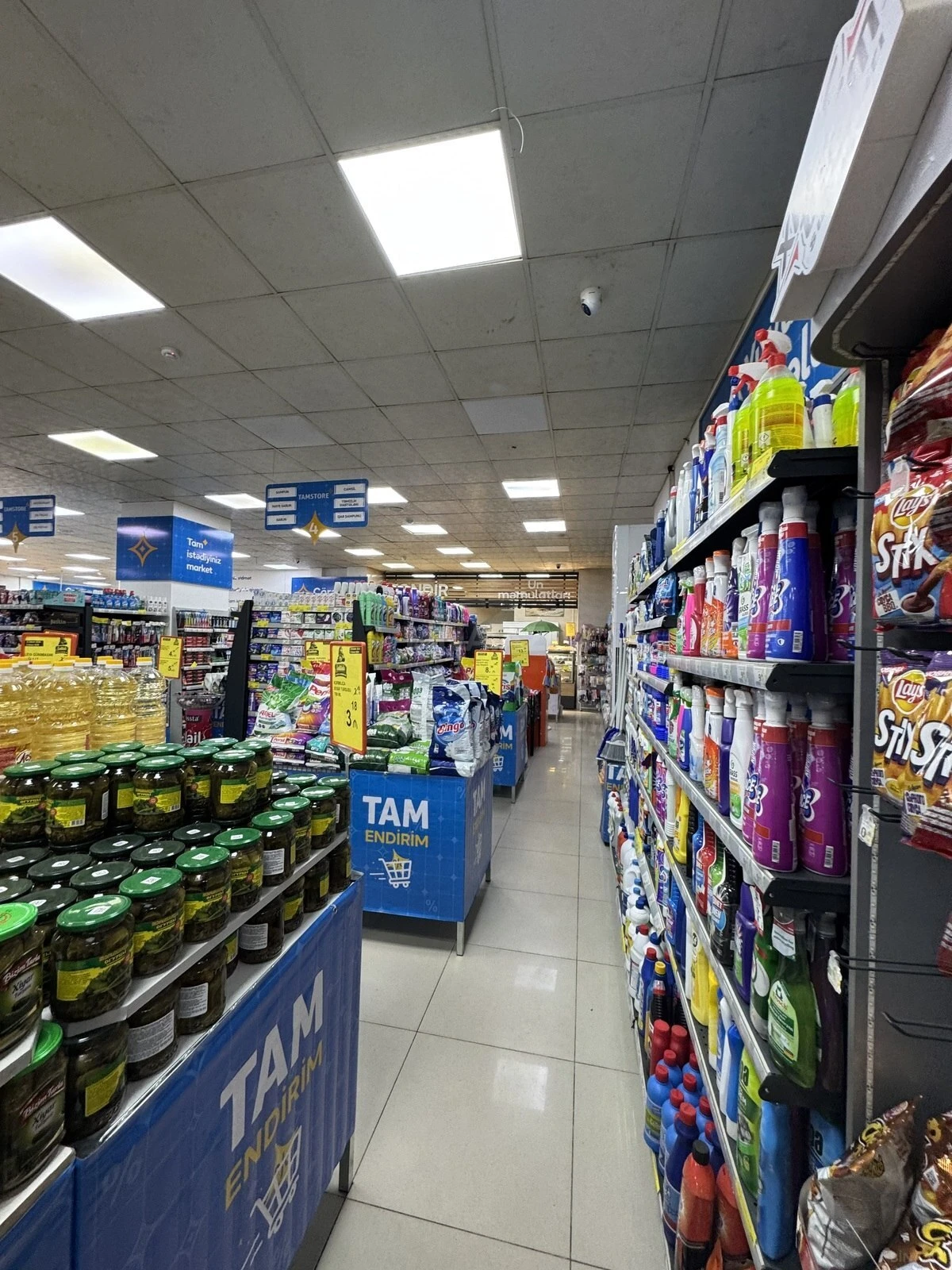 Satılır obyekt 700 m²