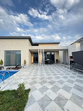 Kirayə verilir 4 otaqlı həyət evi 200 m²