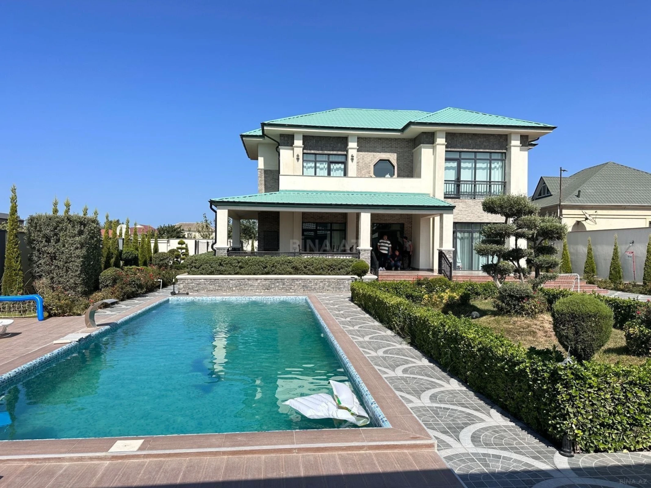 Kirayə verilir 3 otaqlı həyət evi 380 m²