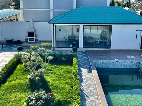 Kirayə verilir 3 otaqlı həyət evi 380 m²