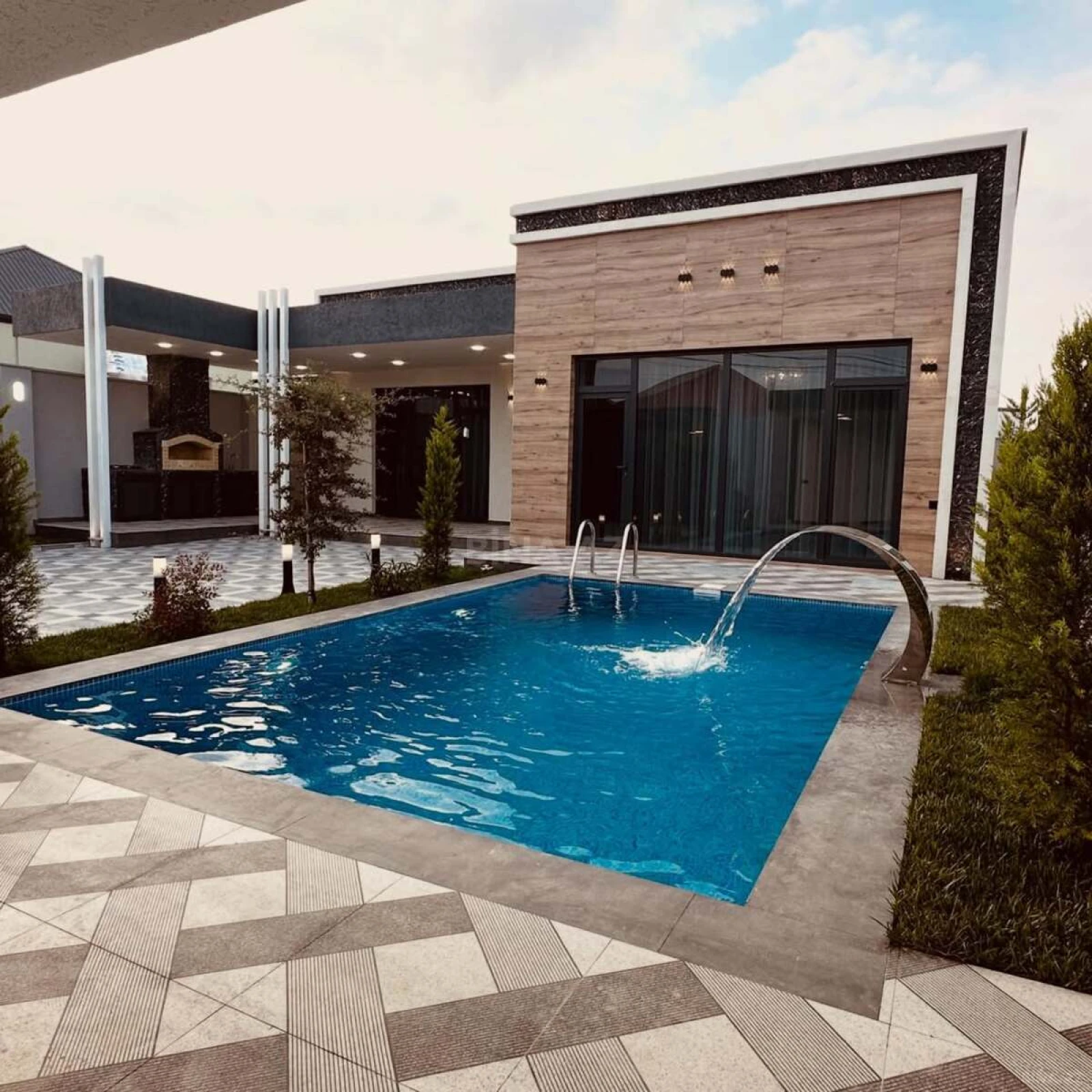 Kirayə verilir 4 otaqlı həyət evi 180 m²