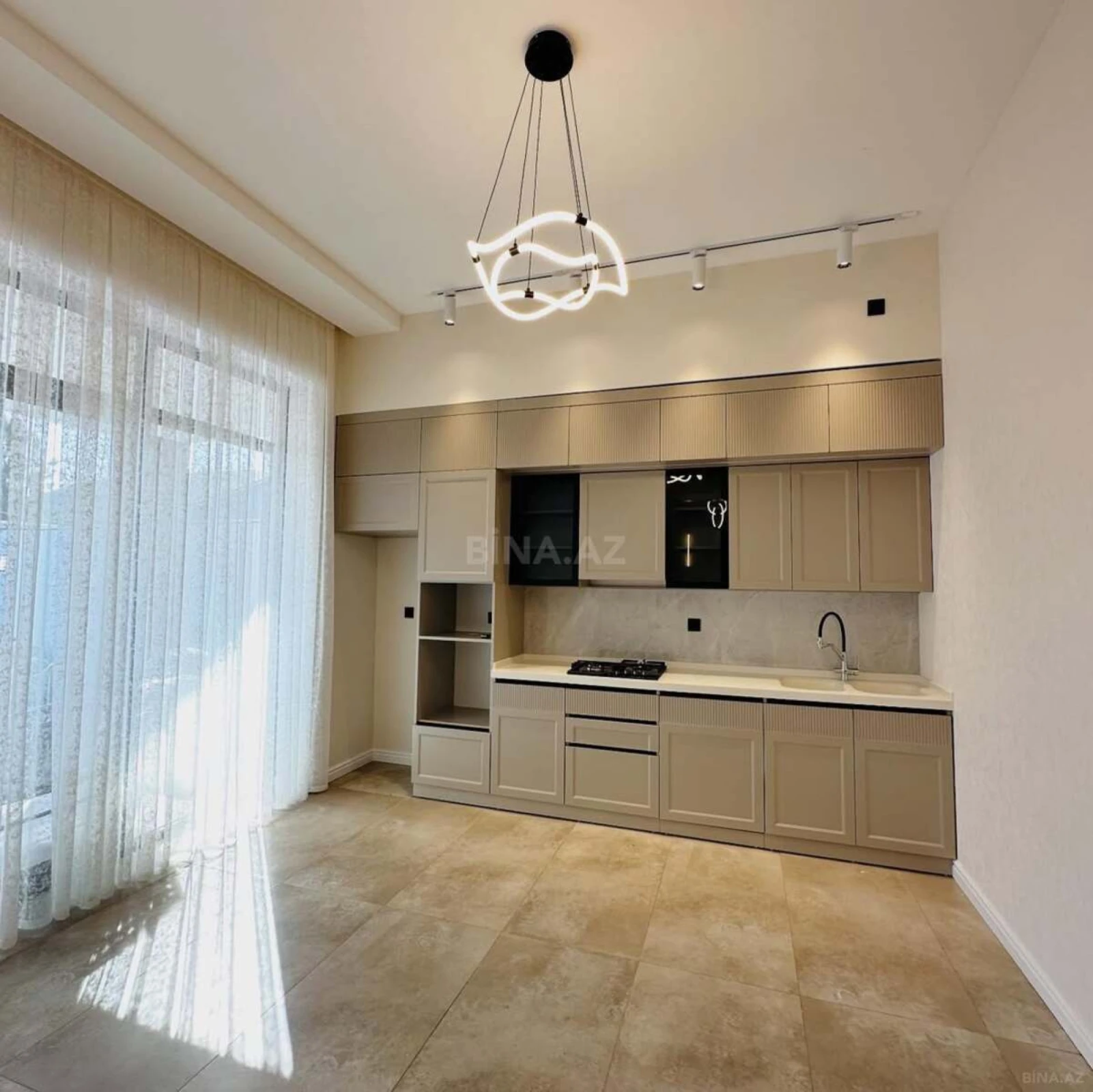 Kirayə verilir 4 otaqlı həyət evi 180 m²
