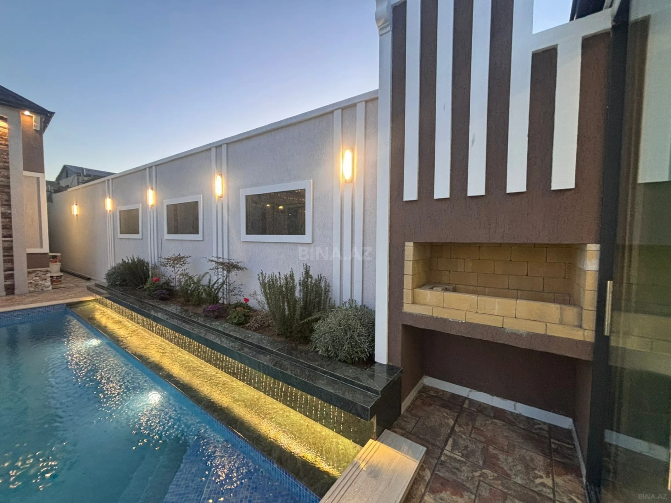 Satılır 4 otaqlı həyət evi 180 m²