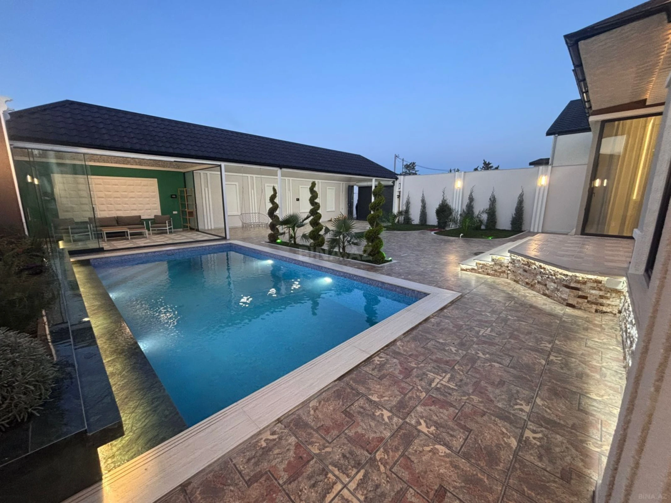 Satılır 4 otaqlı həyət evi 180 m²