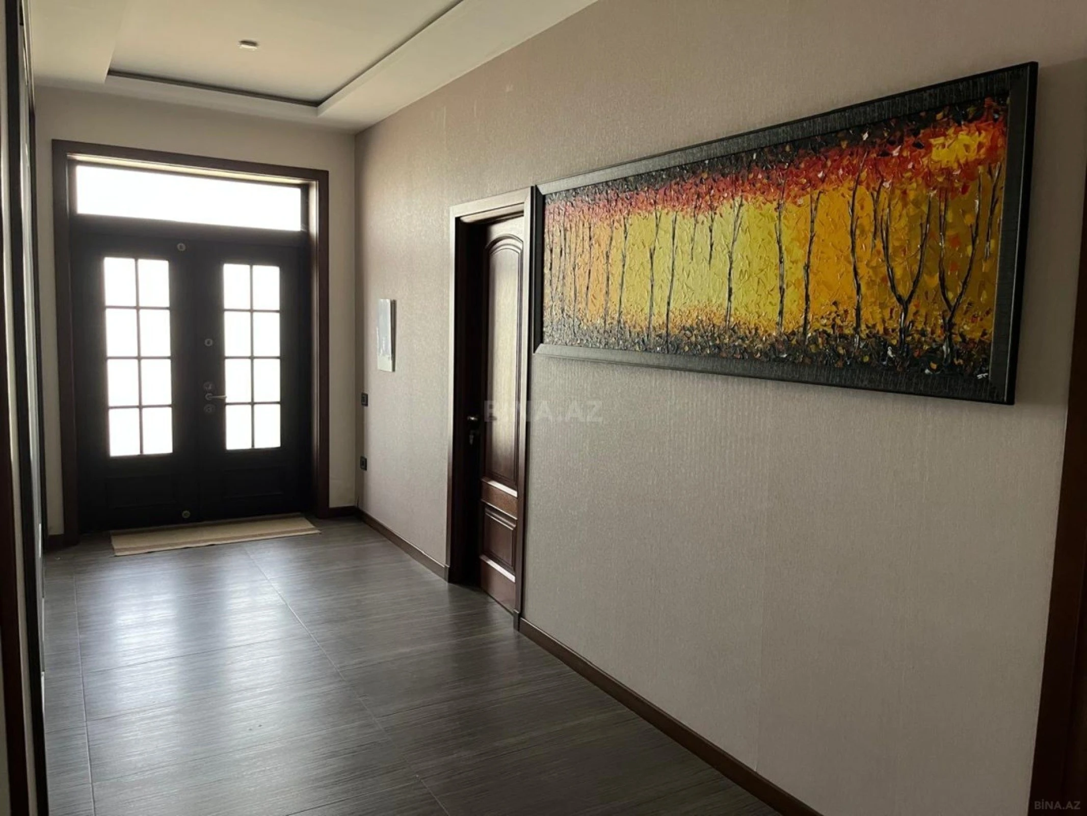 Kirayə verilir 8 otaqlı həyət evi 800 m²