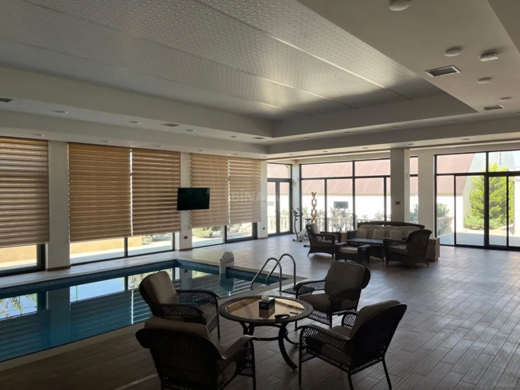 Kirayə verilir 8 otaqlı həyət evi 800 m²