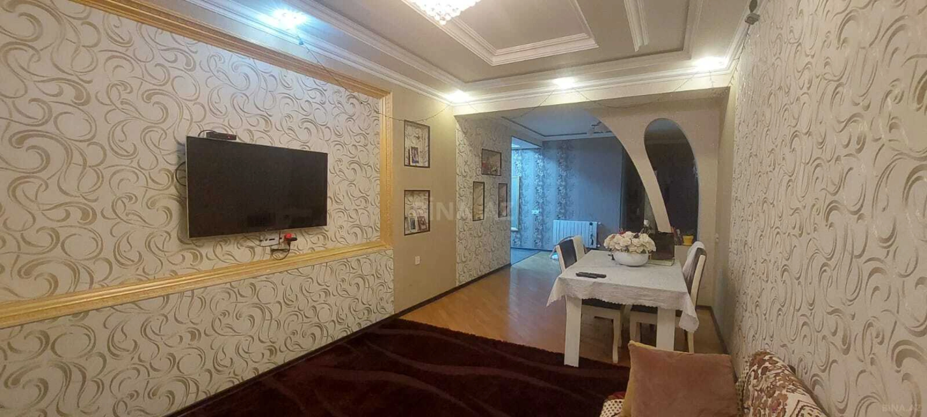 Satılır 3 otaqlı mənzil 117 m²