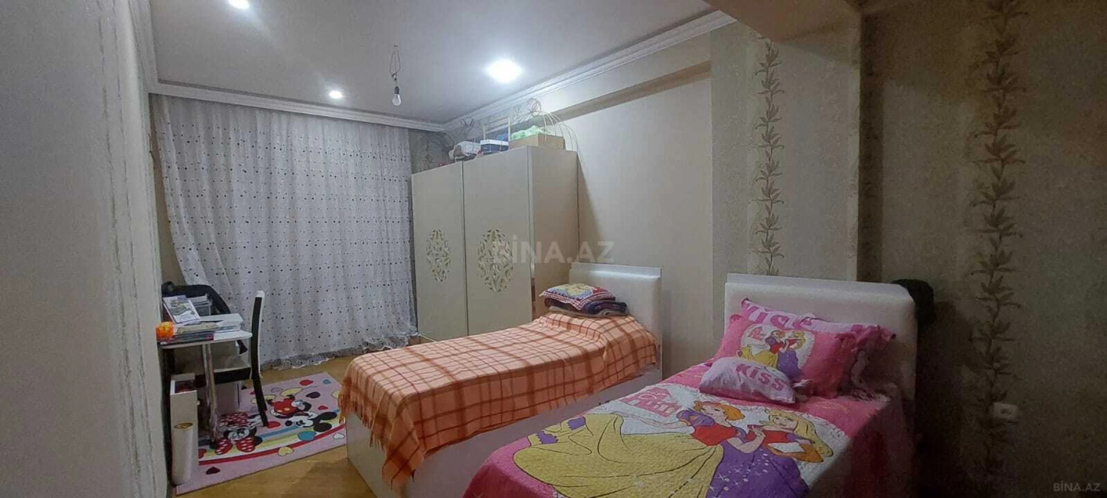 Satılır 3 otaqlı mənzil 117 m²