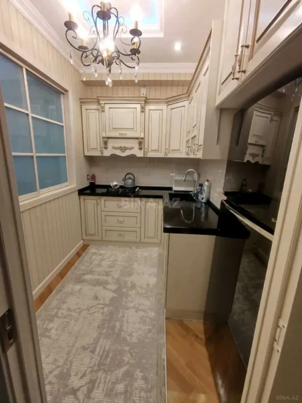 Satılır 2 otaqlı mənzil 77 m²