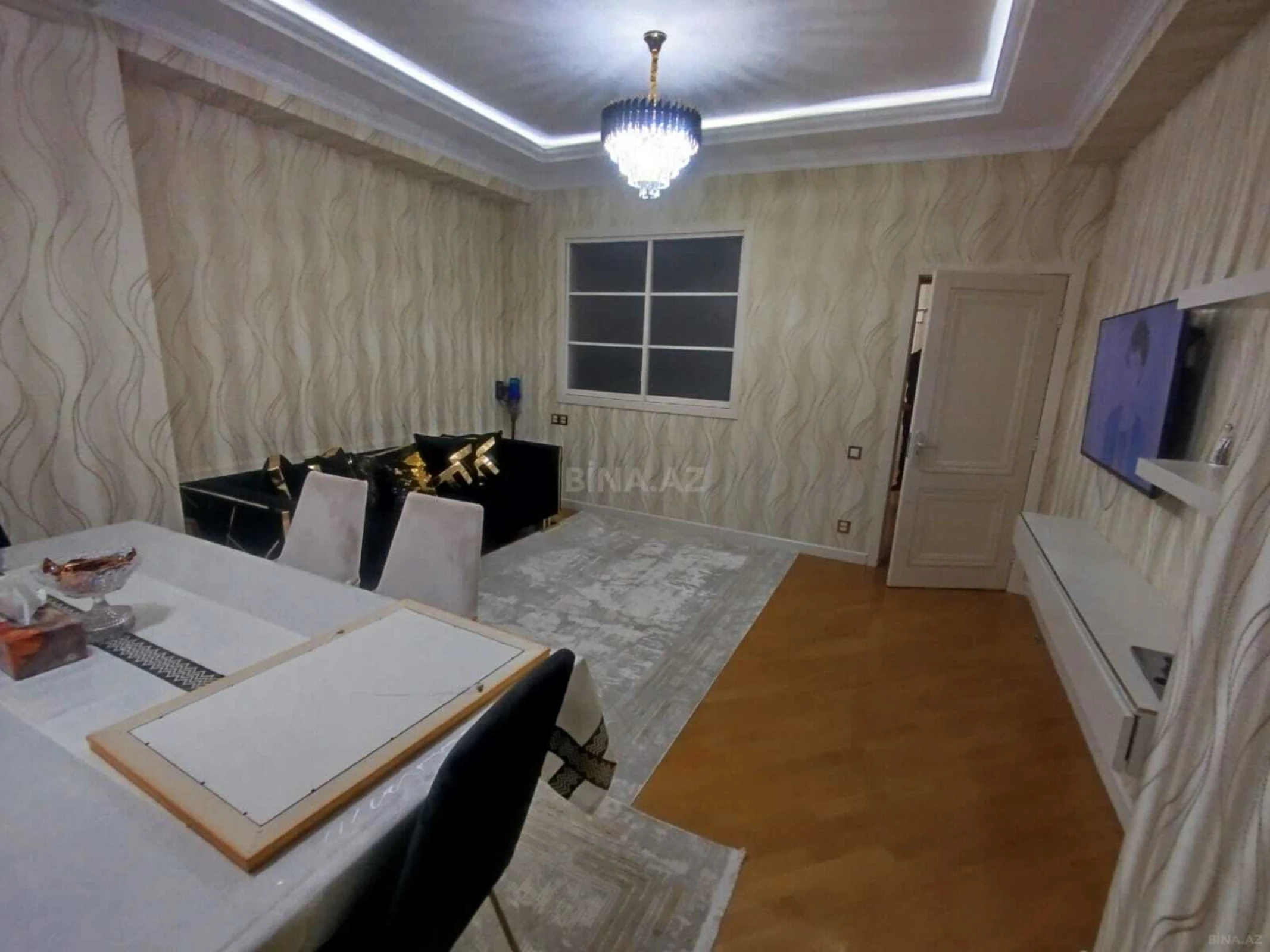 Satılır 2 otaqlı mənzil 77 m²