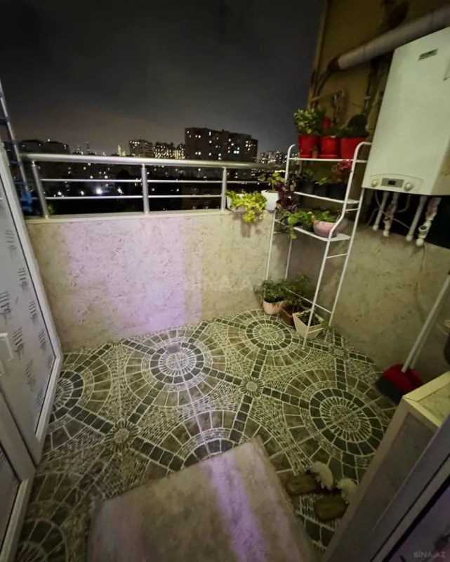 Satılır 2 otaqlı mənzil 71 m²