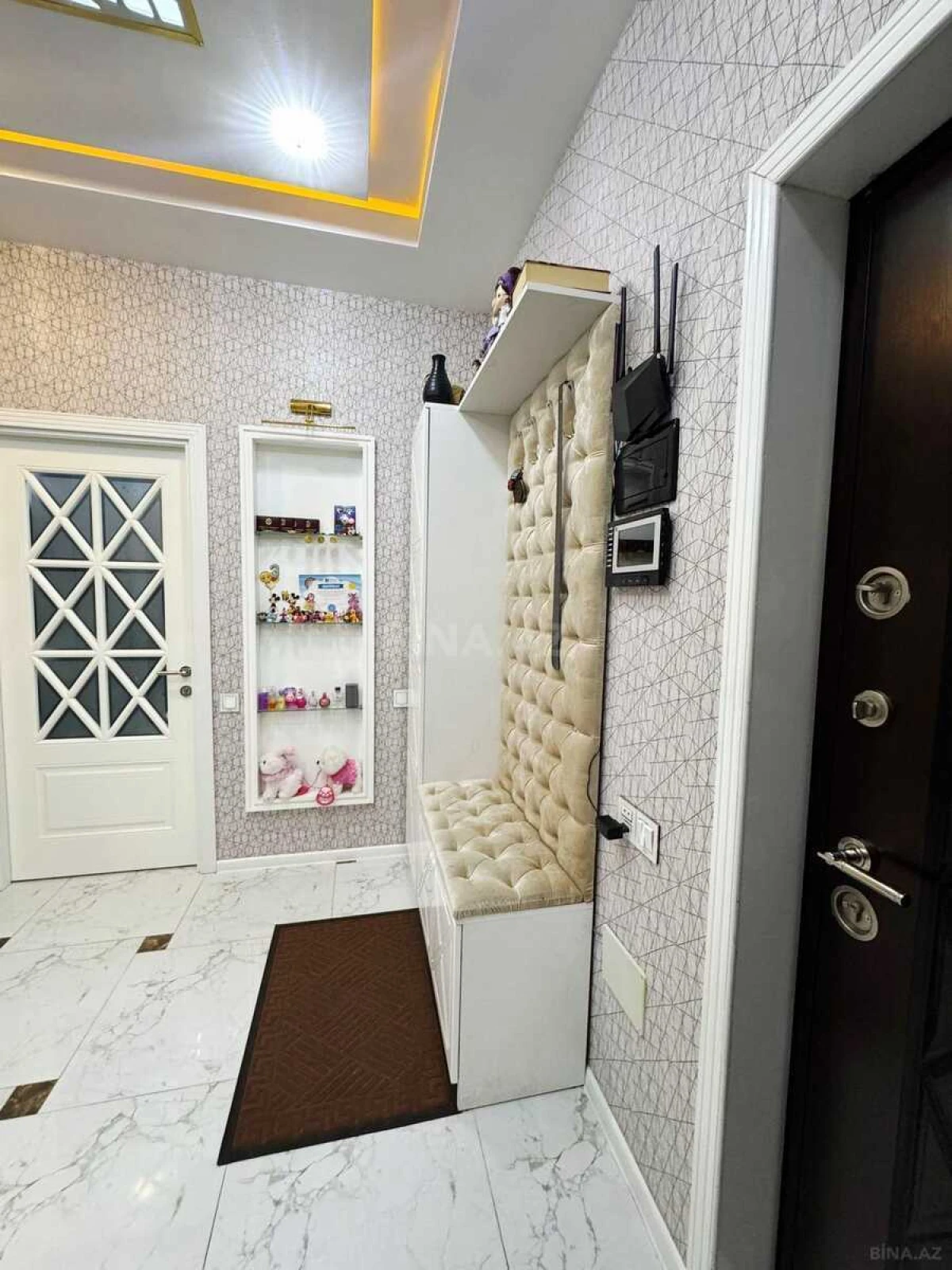 Satılır 2 otaqlı mənzil 71 m²