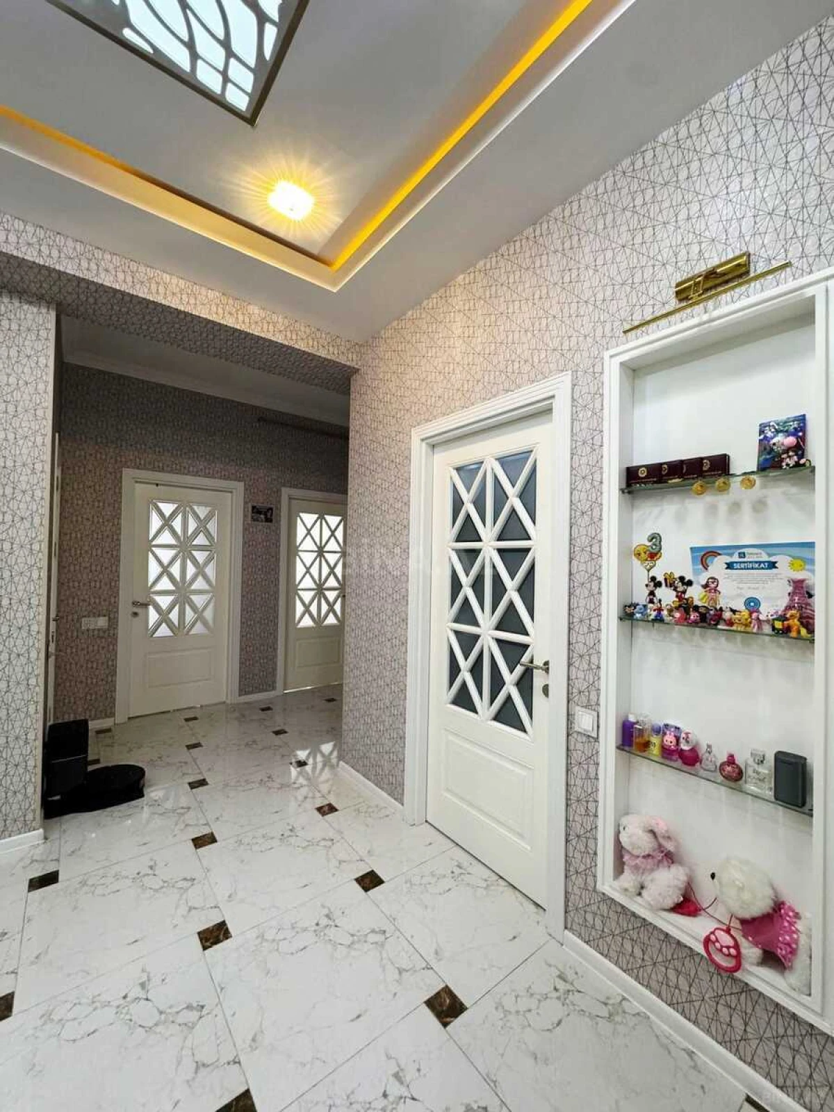 Satılır 2 otaqlı mənzil 71 m²