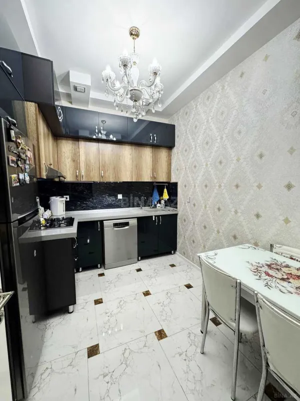 Satılır 2 otaqlı mənzil 71 m²
