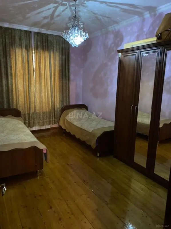 Satılır 7 otaqlı həyət evi 250 m²