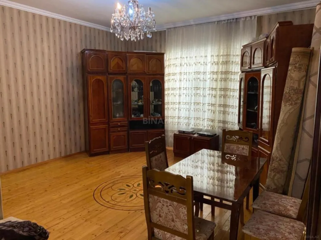 Satılır 7 otaqlı həyət evi 250 m²