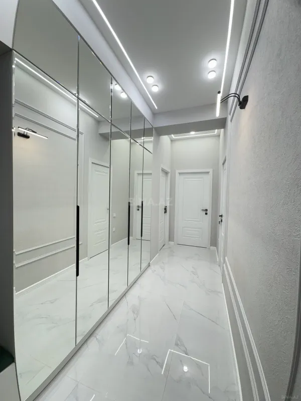 Satılır 2 otaqlı mənzil 69 m²