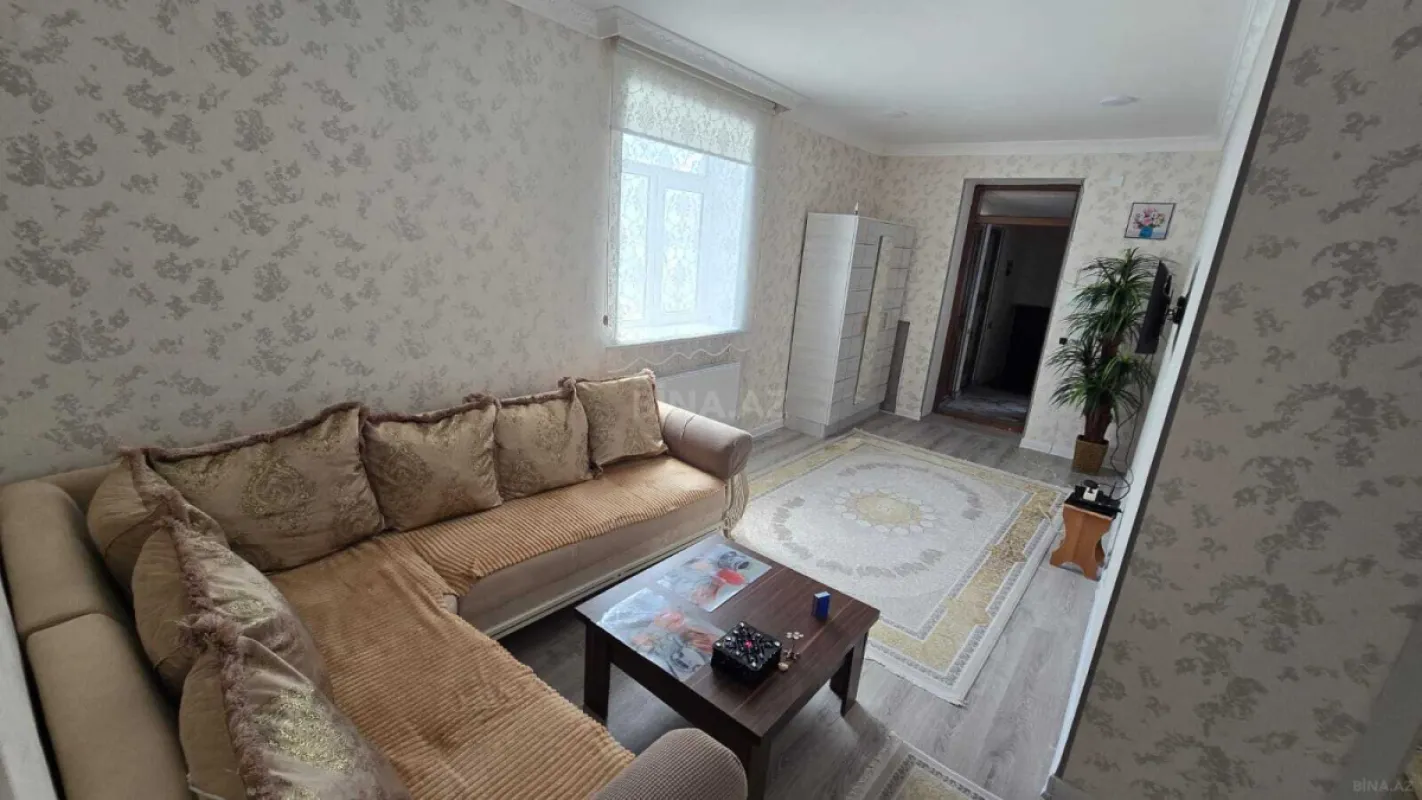 Satılır 5 otaqlı həyət evi 135 m²