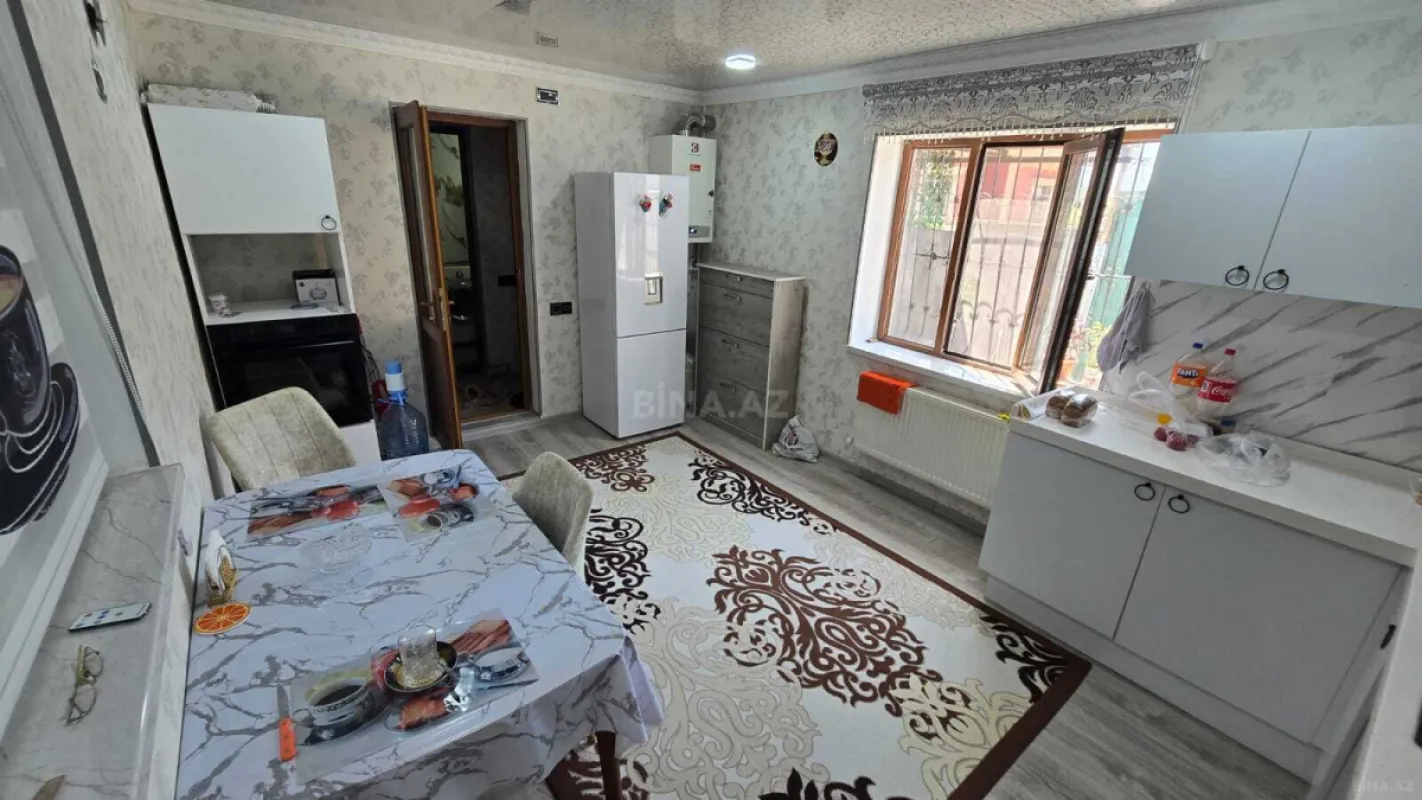 Satılır 5 otaqlı həyət evi 135 m²