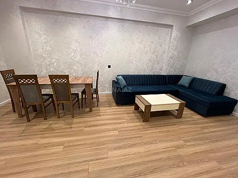Kirayə verilir 3 otaqlı mənzil 120 m²