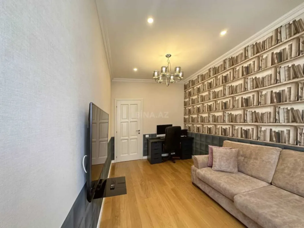 Kirayə verilir 4 otaqlı mənzil 210 m²