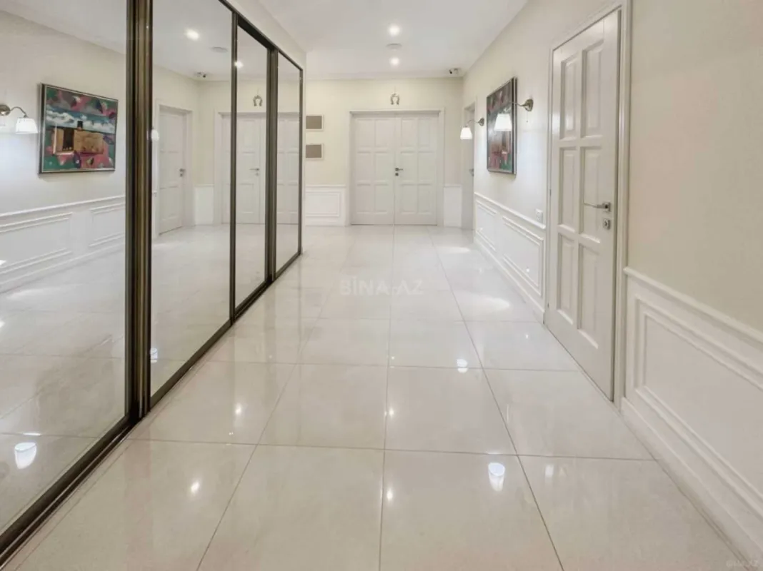 Kirayə verilir 4 otaqlı mənzil 210 m²