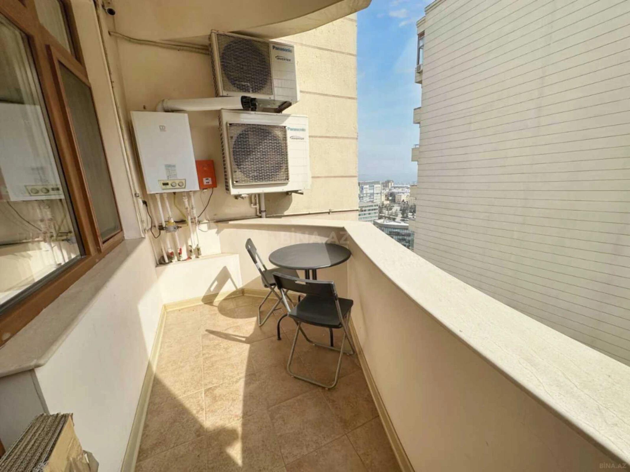 Kirayə verilir 4 otaqlı mənzil 210 m²