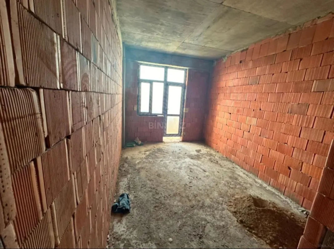 Satılır 2 otaqlı mənzil 100 m²