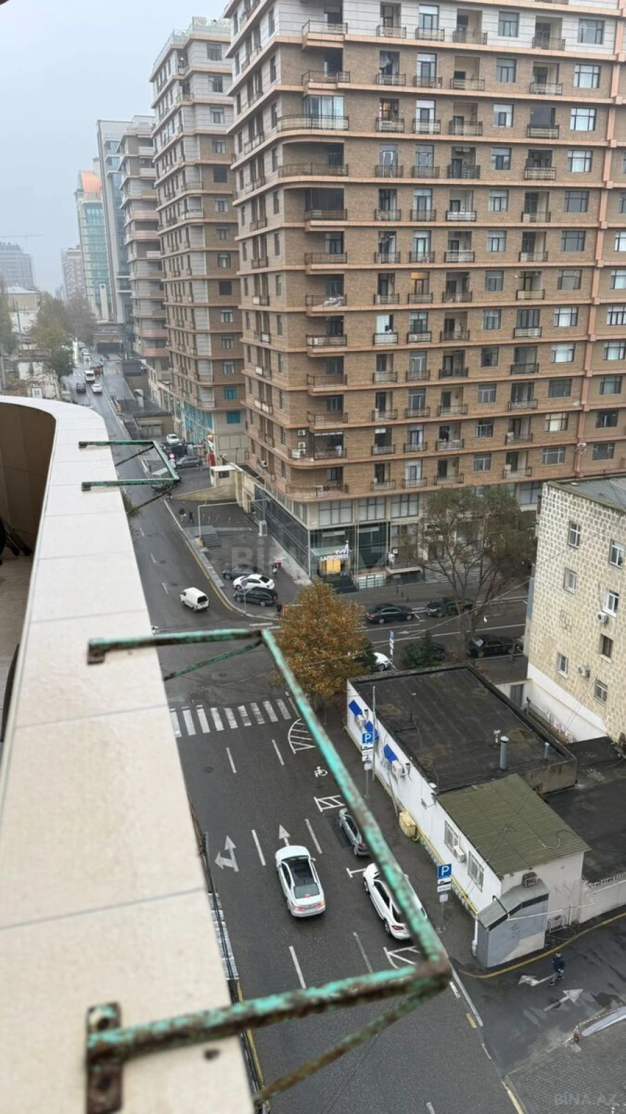 Satılır 3 otaqlı mənzil 130 m²