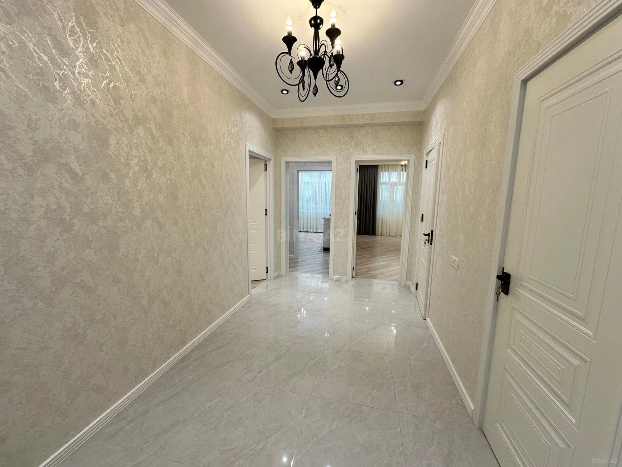 Satılır 3 otaqlı mənzil 95 m²