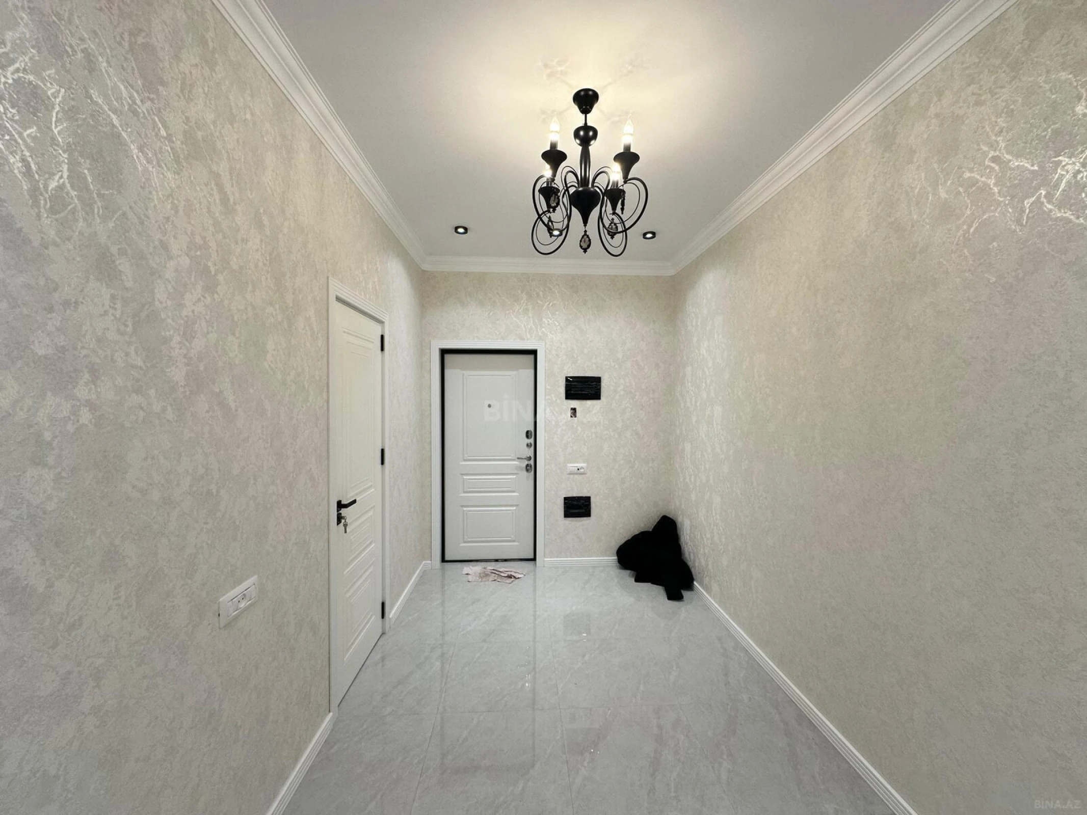 Satılır 3 otaqlı mənzil 95 m²