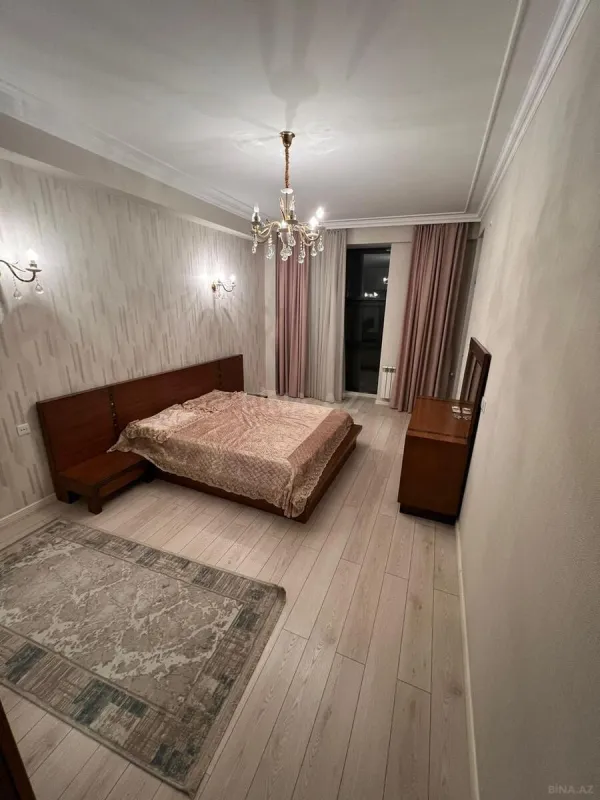 Kirayə verilir 3 otaqlı mənzil 110 m²