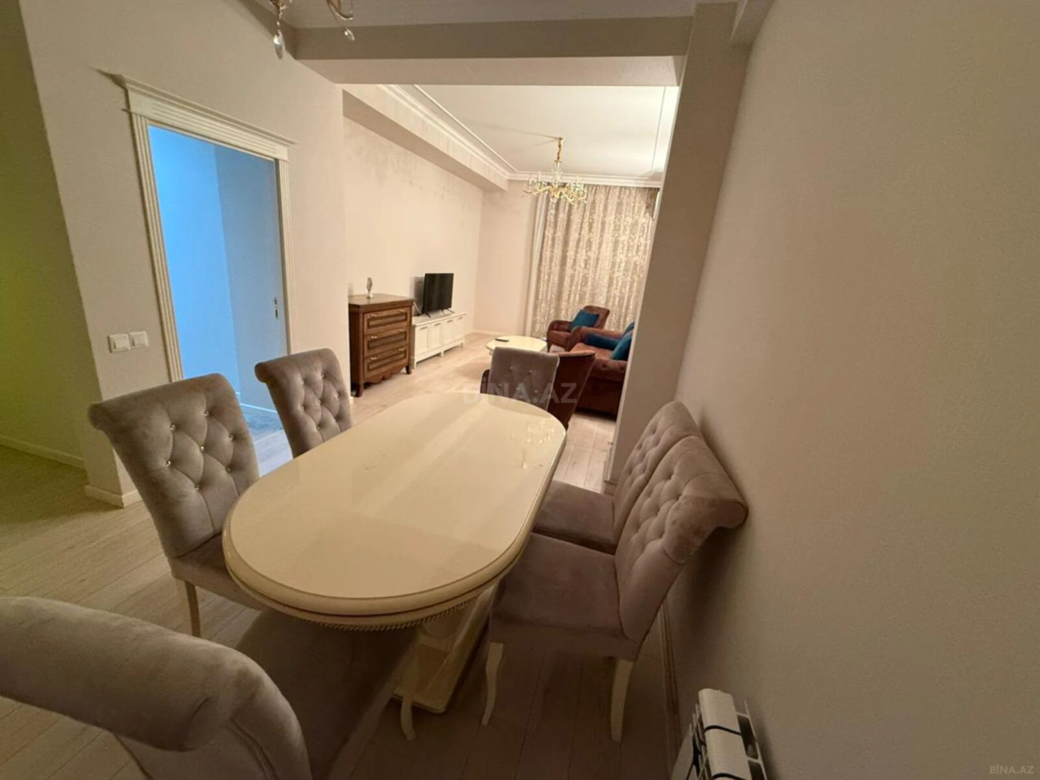 Kirayə verilir 3 otaqlı mənzil 110 m²